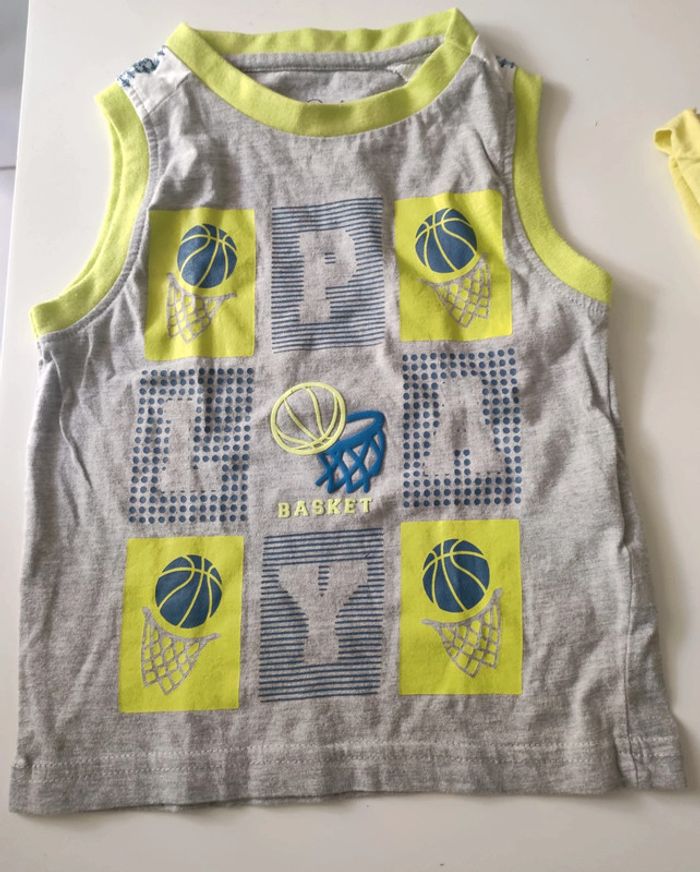 Débardeur imprimé basket 2 ans