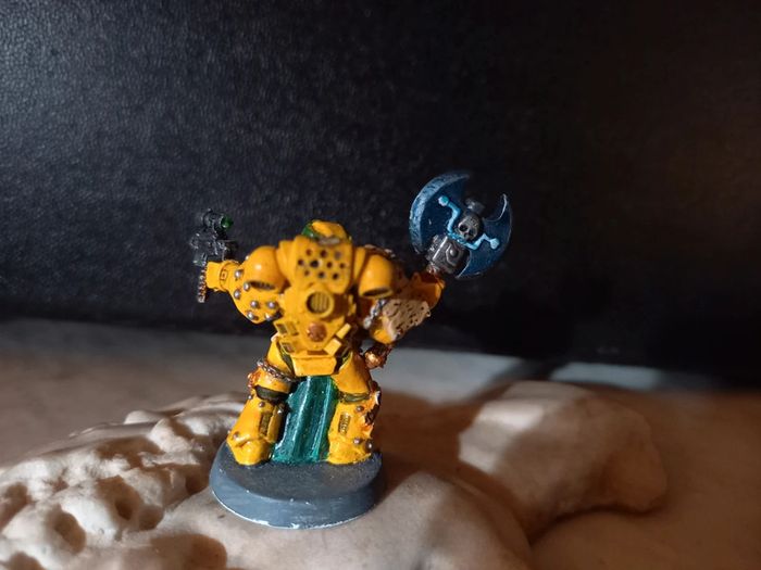 Metal vétéran imperial fist space marines with axe - photo numéro 2