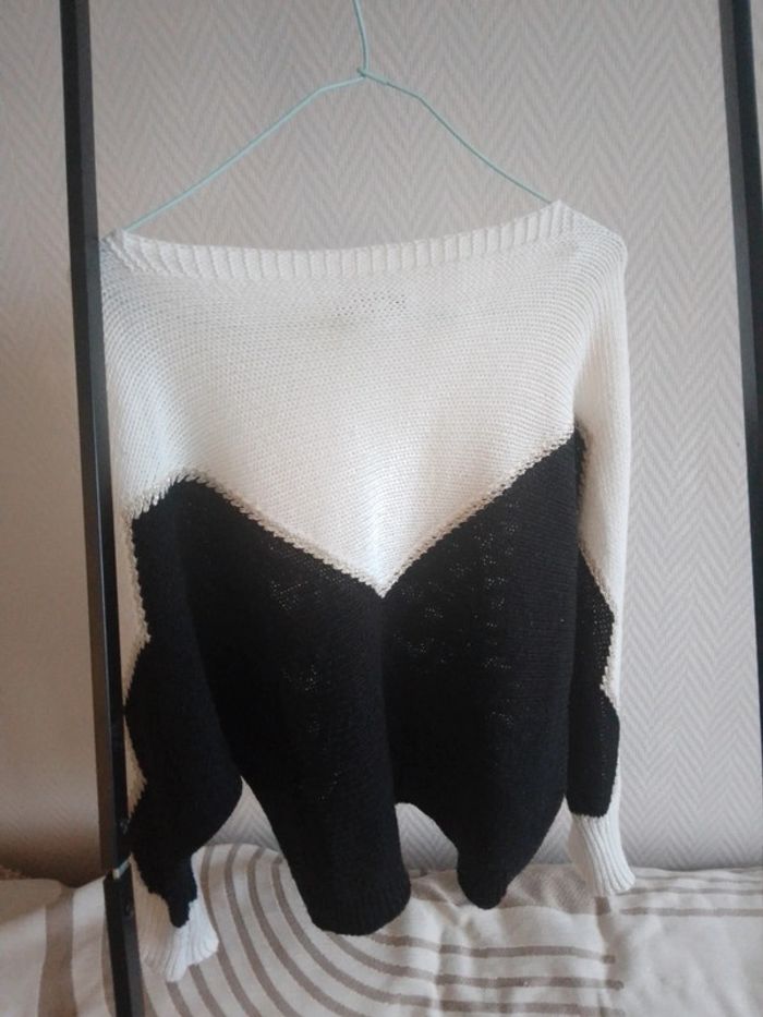 Pull graphique maille