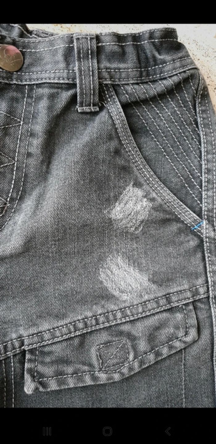 Bermuda ou short 8 ans - photo numéro 3