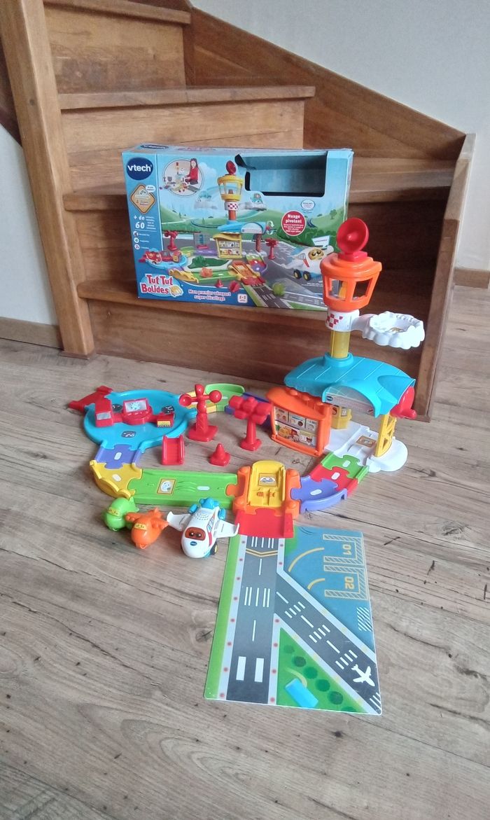Jeu jouet Vtech tut tut bolide Circuit aéroport Avec Eliot