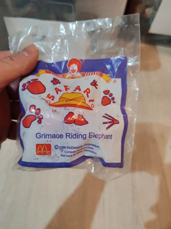 Figurine McDonald's grimace éléphant - photo numéro 2