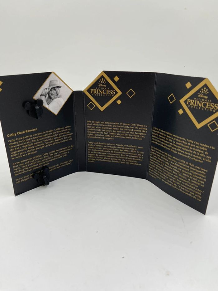 Pin’s Broche à charnière Tiana Disney Designer Collection Princess Édition Limitée - photo numéro 3