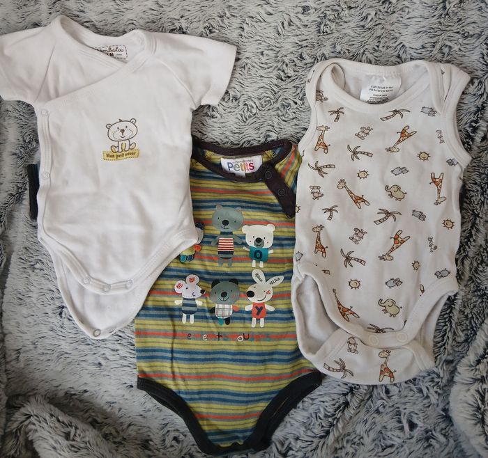 Naissance/1 mois: 3 Bodys *manches longues, courtes,sans manches - photo numéro 2