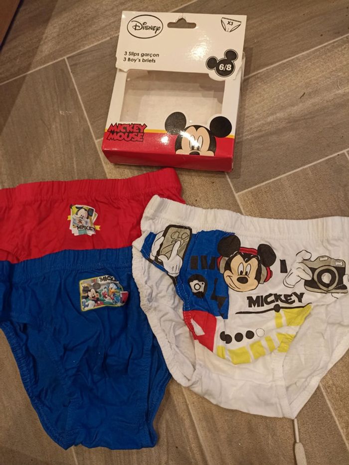 Lot 3 slips Mickey 6-8 ans