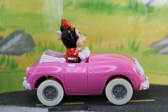 Disney Minnie en voiture - photo numéro 6