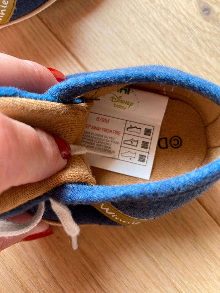 Chaussures souples Winnie l’Ourson – taille 6-9 mois - photo numéro 4