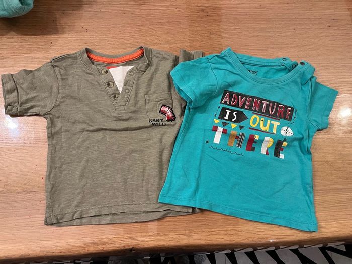 Lot de 2 teeshirt manches courtes taille 9 mois