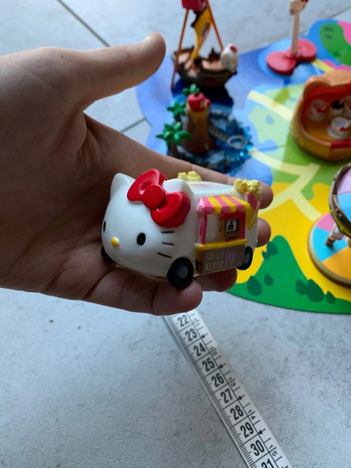 Gros jouet manège hello kitty superbe qualité des detail - photo numéro 3