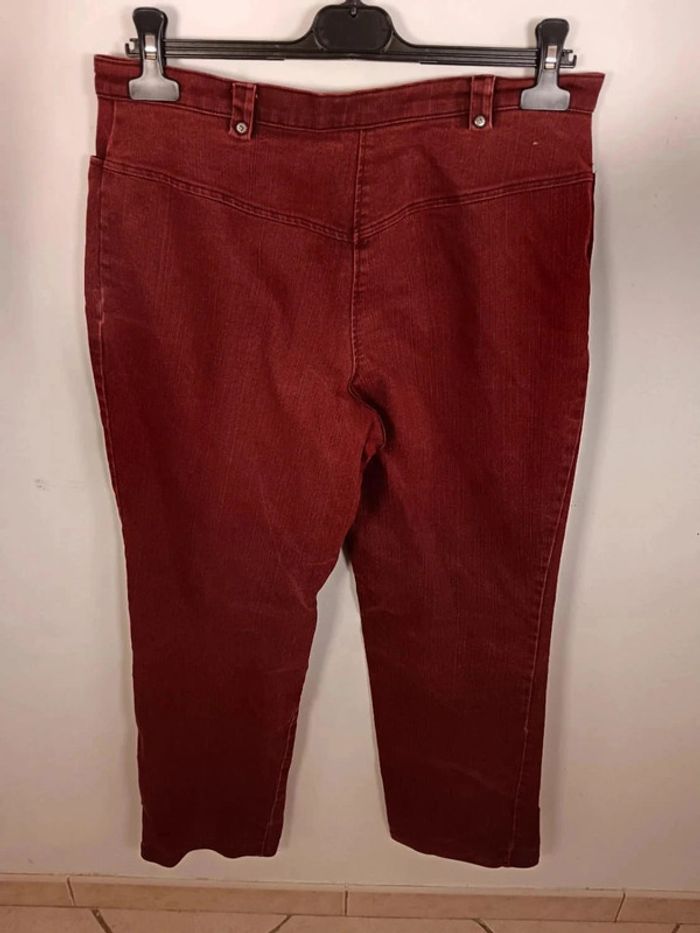 C32 jeans bordeaux Aquarelle 44 - photo numéro 2