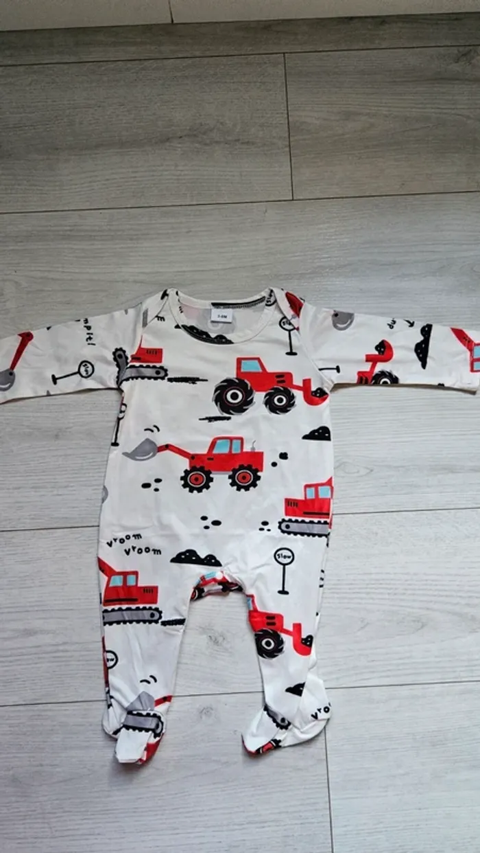 Lot pyjama - photo numéro 2