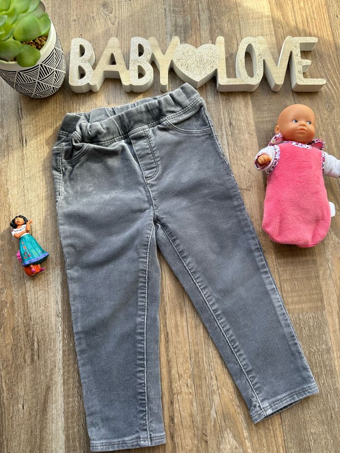 - Pantalon Obaibi  - 23 mois  - Très bon état