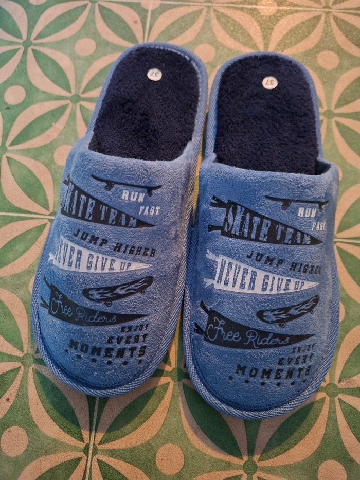 Chaussons neuf T37