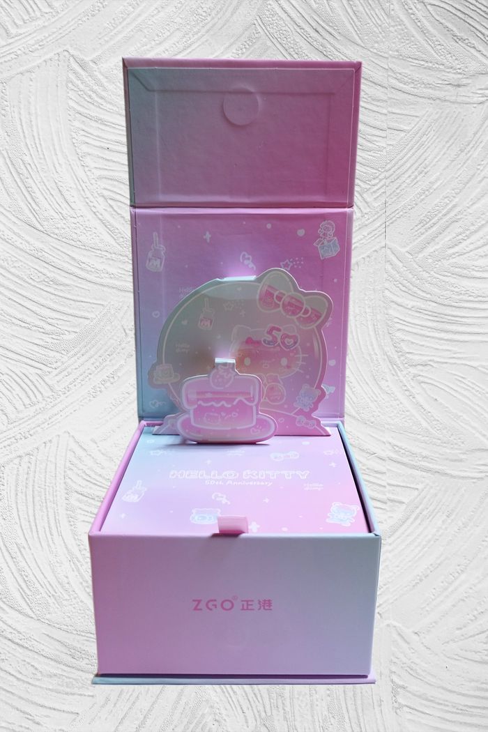 ZGO x Sanrio - Montre Quartz Hello Kitty - Rainbow Candy - Coffret Edition Limitée - Neuve - photo numéro 3