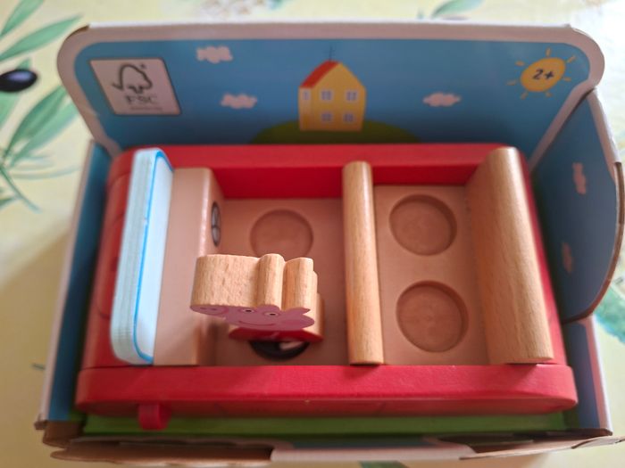 Peppa pig voiture rouge en bois - photo numéro 3