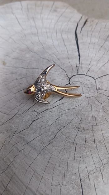 Broche pins hirondelle vintage