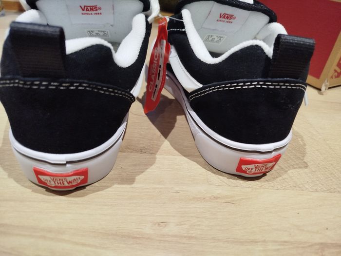 Vans knu 38 neuves - photo numéro 2