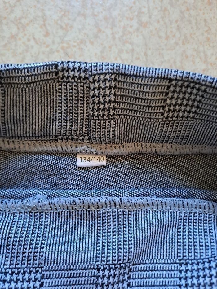 Jupe Trapèze / T.10 ans / " Zeeman " / NEUVE - photo numéro 2