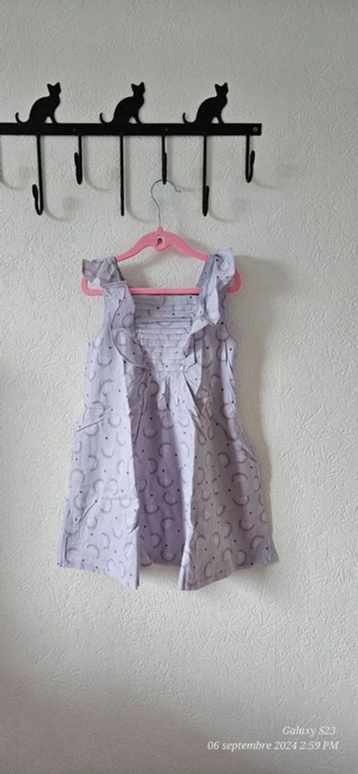 Robe manches volantées 8A