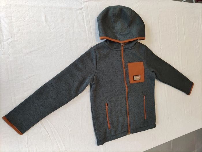 Ensemble garçon jean et gilet polaire 7/8 ans