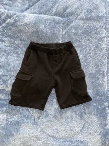 Short noir