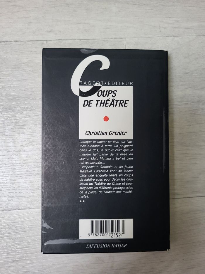 Livre Coups de théâtre - photo numéro 2