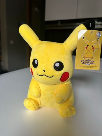Peluche Pokemon Pikachu