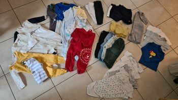 Lot 53 vêtements 6 mois