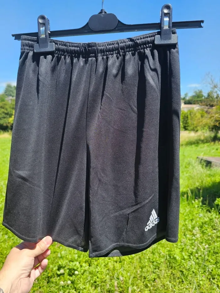 Short adidas 13/14 ans ( sport ,foot) - photo numéro 13