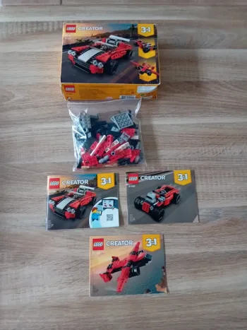 Lego creator 31100