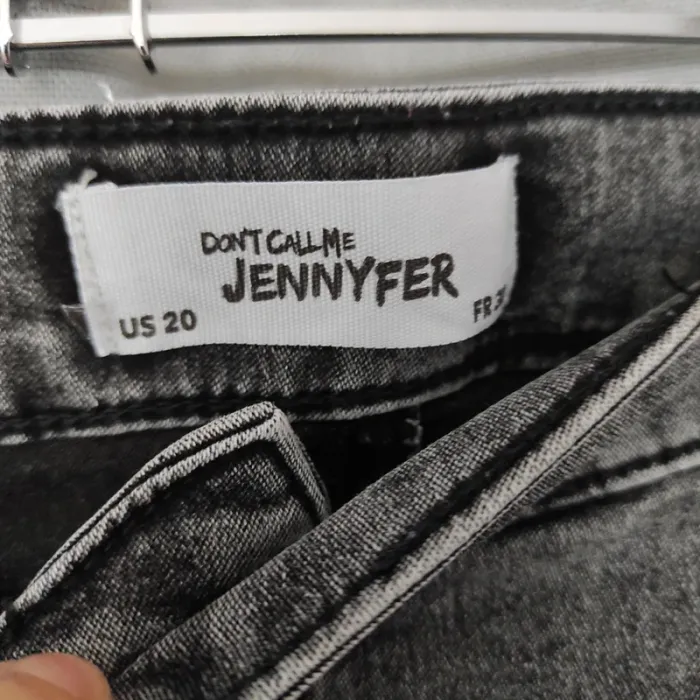 Beau jean type pattes d'éléphant - photo numéro 6