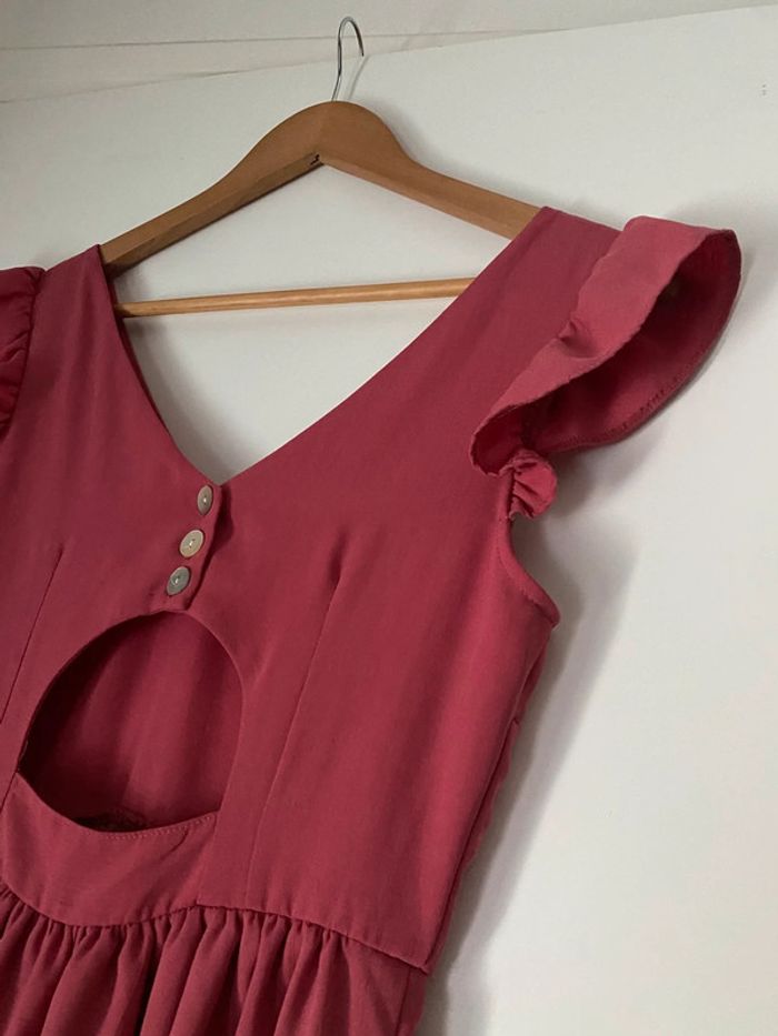 Petite Robe Avec Volant Dos Ouvert Avec Boutons Taille 34 Etam - photo numéro 7
