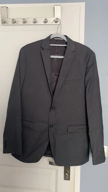 Costume gris coupe droite 42