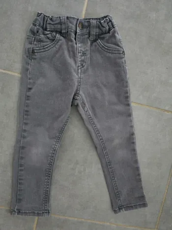Jean skinny gris