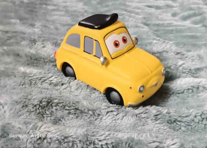 Luigi cars disney pixar