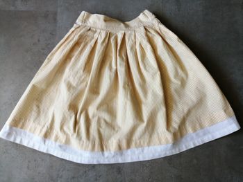 jupe jaune et blanche 10 ans Z