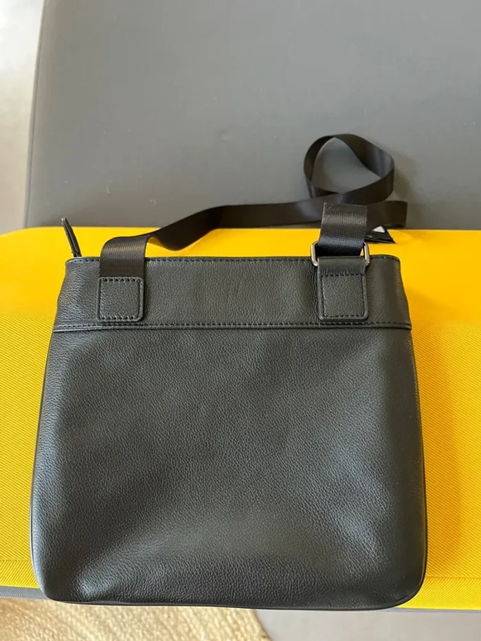 Sacoche en cuir noir pour homme Azzaro neuve - photo numéro 2