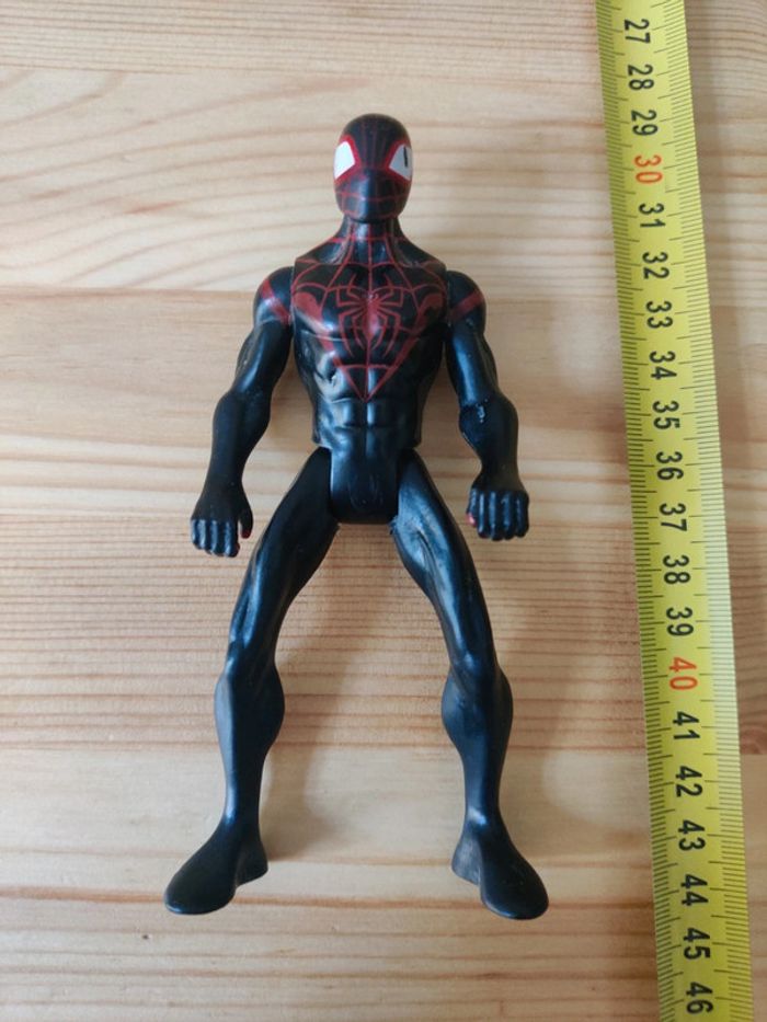 Figurine articulée Spider-Man milles Morales