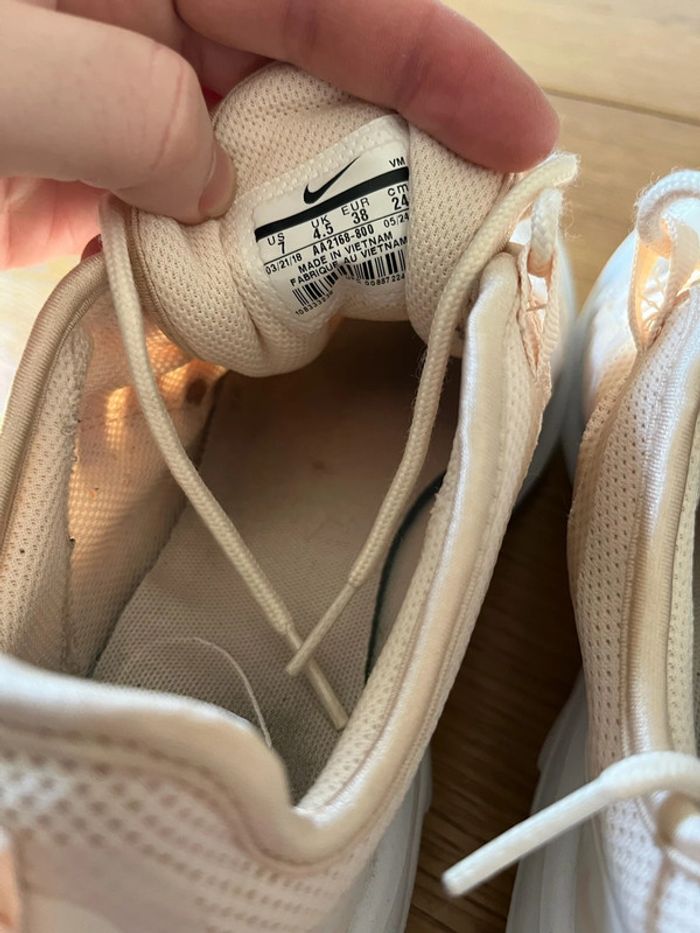 Nike Air Max taille 38 couleur rose femme pale bon état - photo numéro 8