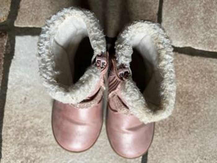 Bottes fille taille 23 - photo numéro 3