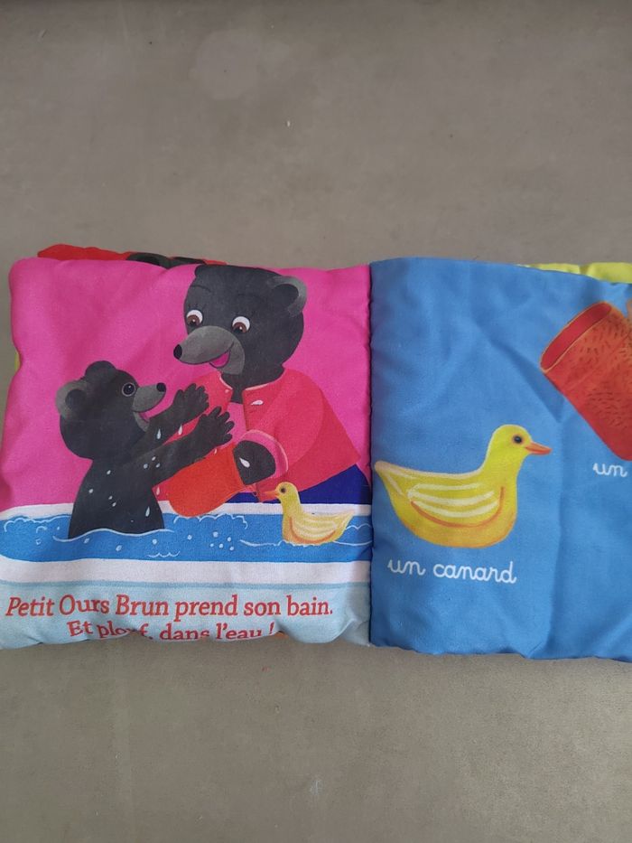 Livre tissu petit ours brun - photo numéro 3