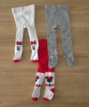 Lot 3 collants disney 6-9 mois