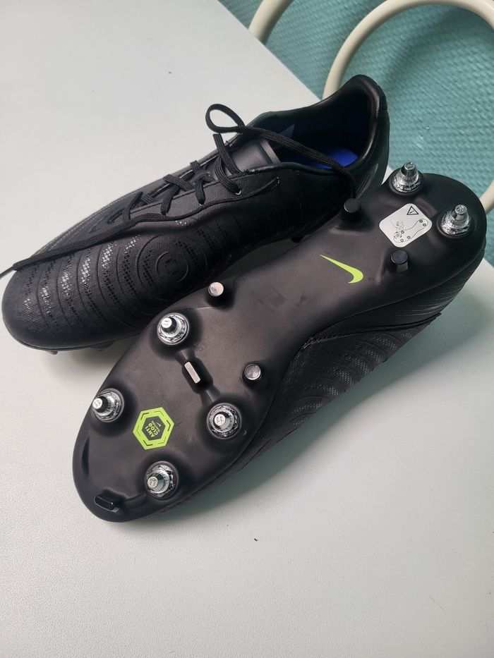 Chaussure de foot nike neuf - photo numéro 2