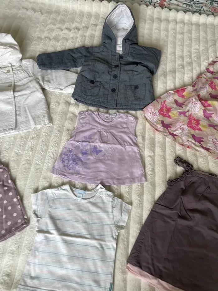 Lot 20 articles filles 12 mois - photo numéro 14