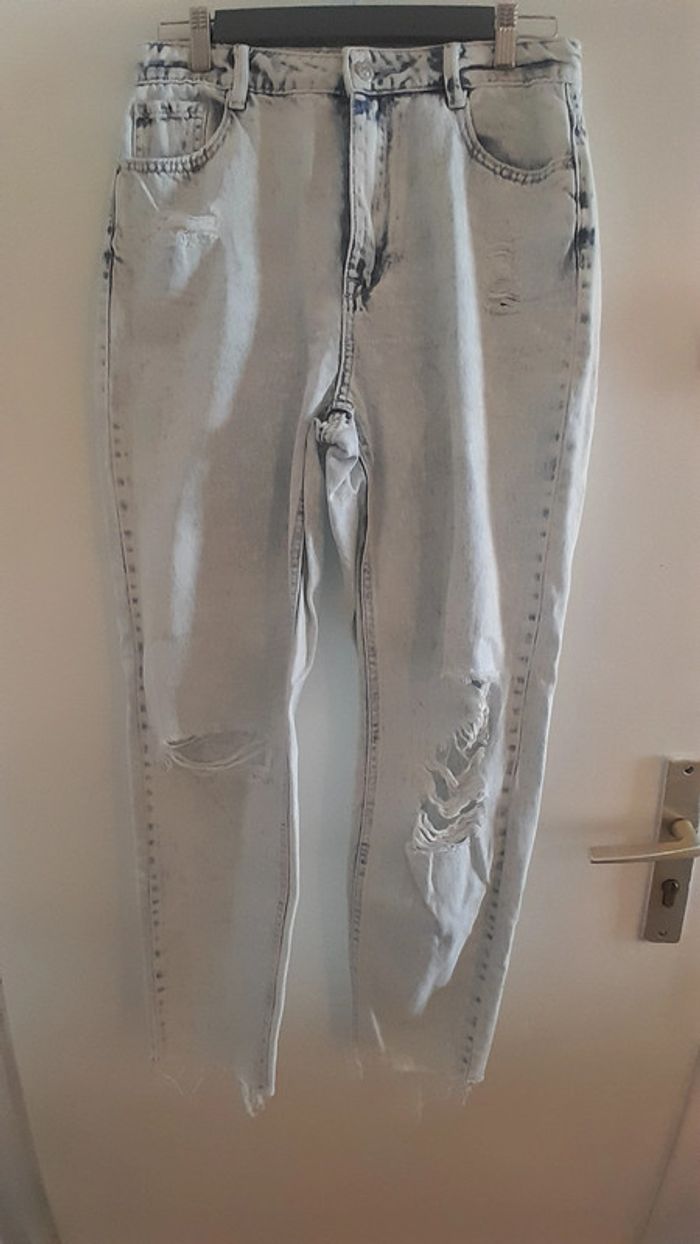 Jeans déchiré, couleur bleu très clair, Taille 38, Marque Denim Pimkie