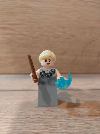 Figurine type lego Fleur Delacour Harry Potter