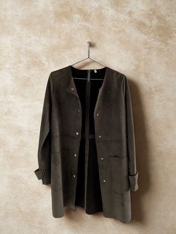 Veste longue en suédine kaki