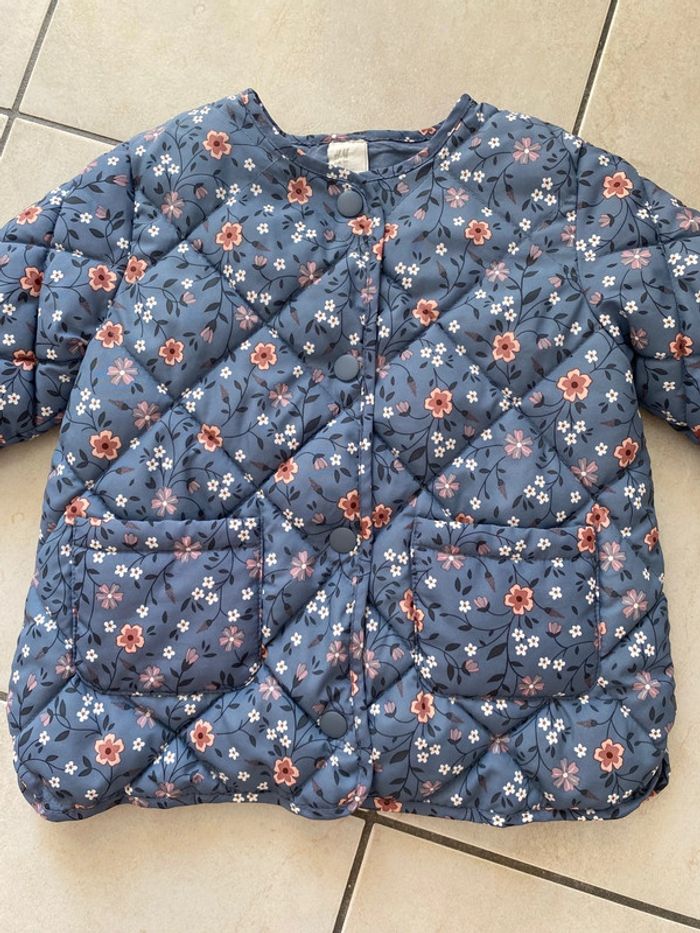 Veste matelassé fleurs fille H&M 92cm - photo numéro 2