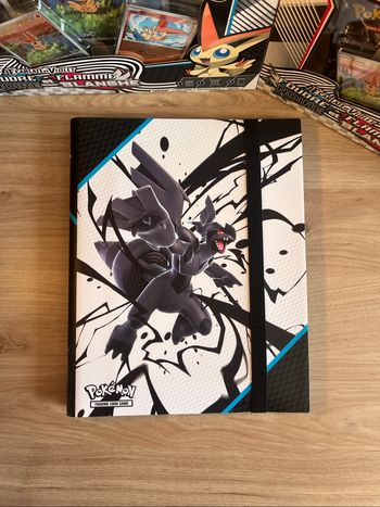 Classeur vide 10.5 foudre noir flamme blanche zekrom