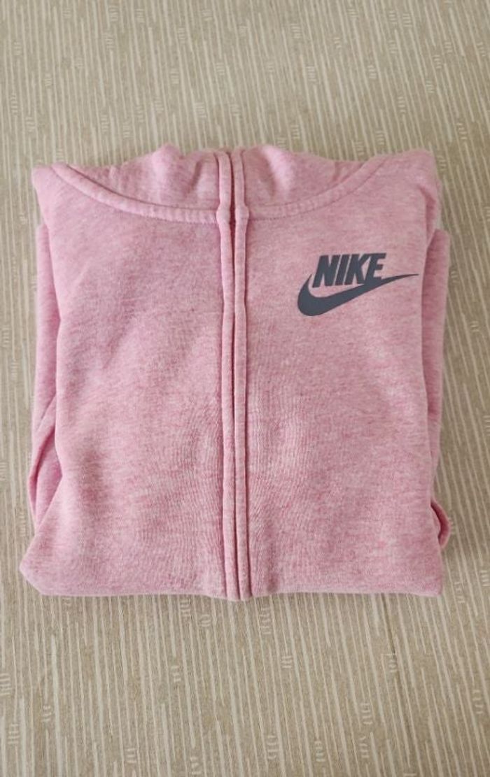 Veste rose Nike avec capuche
